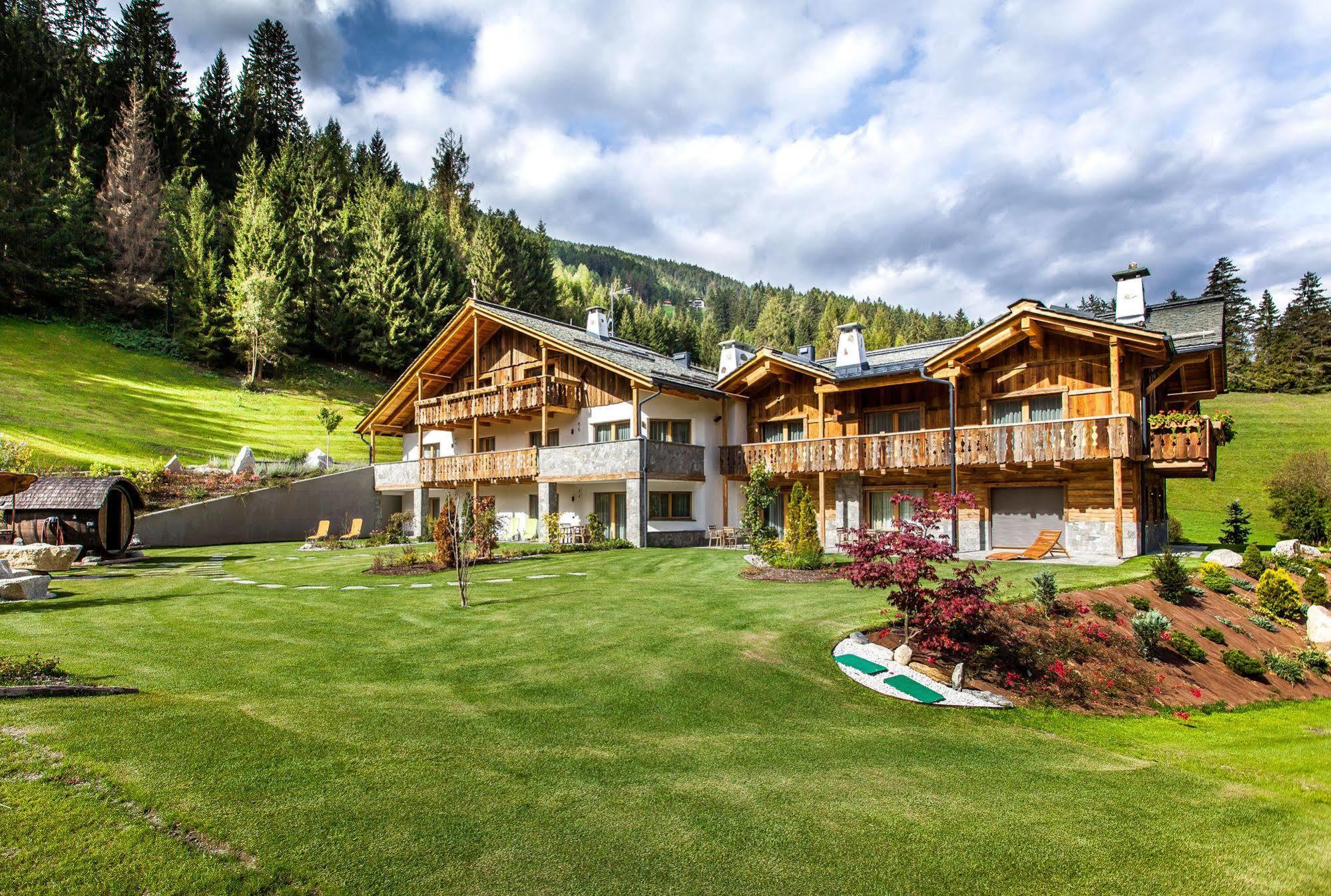 Alpine Mountain Chalet San Vigilio Di Marebbe Dış mekan fotoğraf